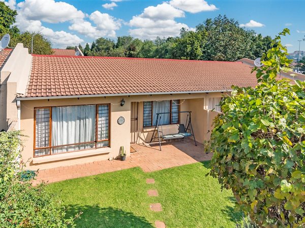 2 Bedroom Townhouse 2 Bedroom Townhouse