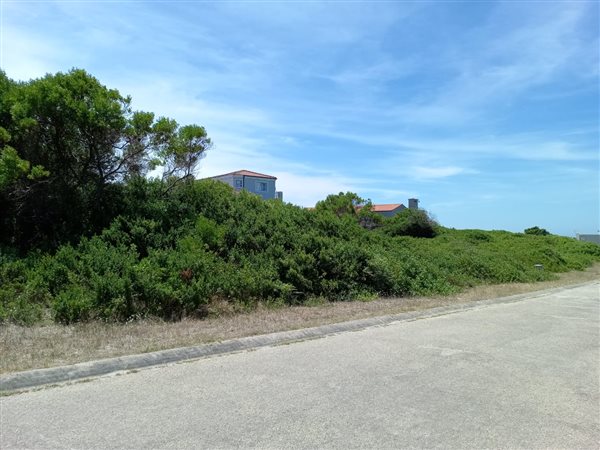 788 m² Land available in Santareme
