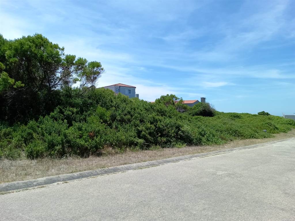788 m² Land available in Santareme photo number 1