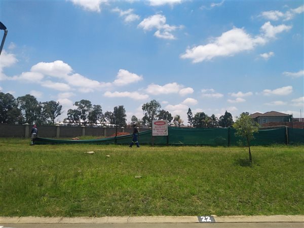 1107 m² Land available in Helderwyk