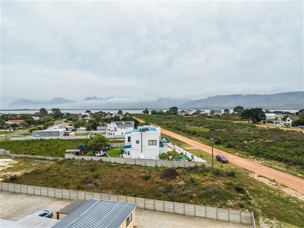 1094 m² Land available in Fisherhaven