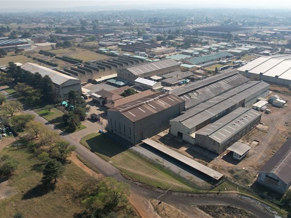 37 374  m² Industrial space