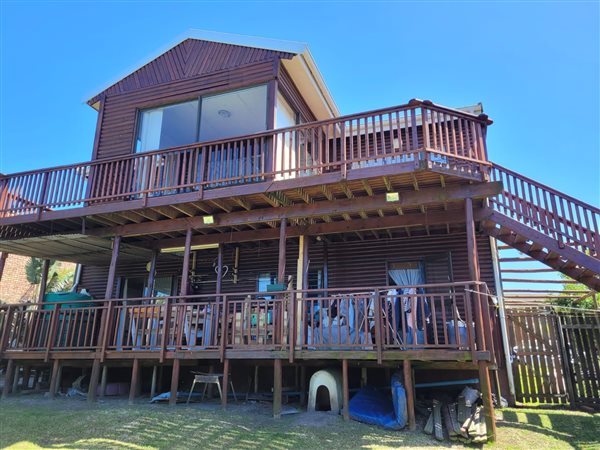 4 Bed House in Cove Rock