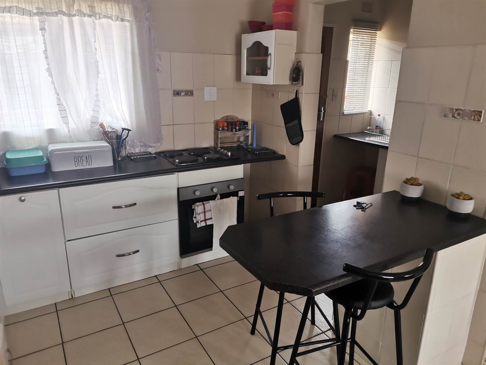 2 Bed Townhouse in Randpoort photo number 8