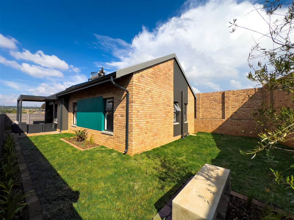 3 Bedroom Simplex 3 Bedroom Simplex