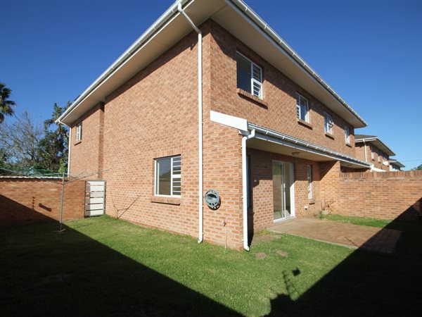 3 Bedroom Townhouse 3 Bedroom Townhouse