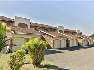 Apartment in Arboretum