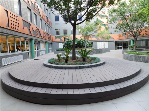 691  m² Commercial space in Rosebank