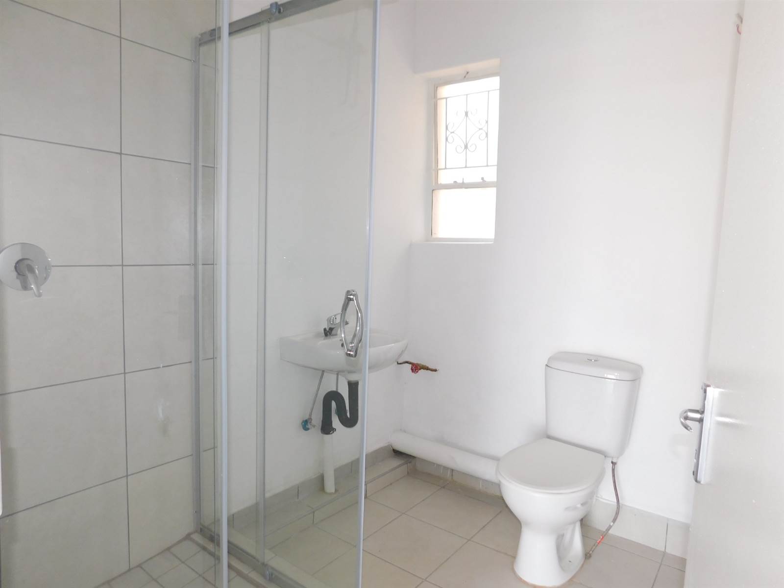 Bachelor apartment in Benoni Central photo number 11
