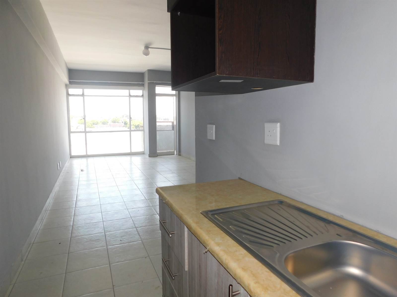 Bachelor apartment in Benoni Central photo number 2