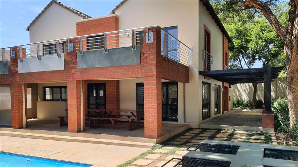 1 Bed Apartment in Bryanston photo number 27