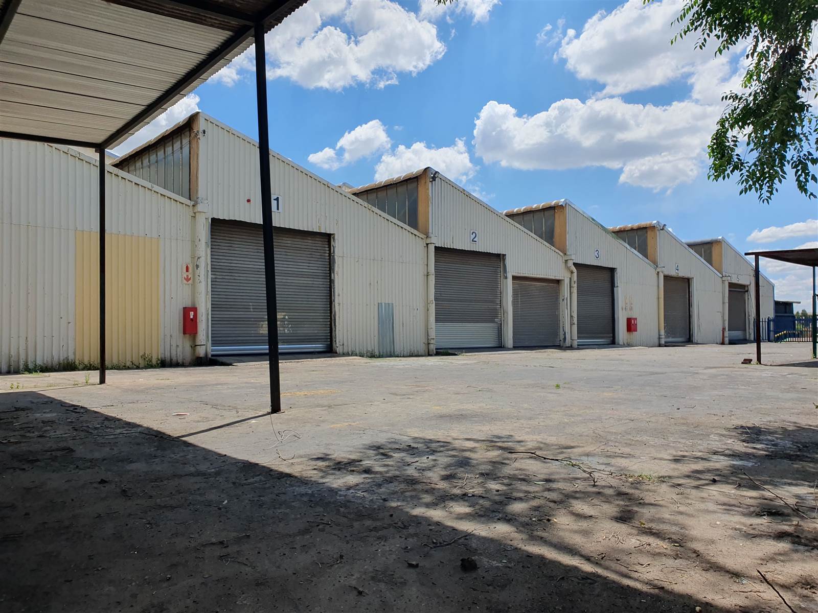 2700  m² Industrial space in Duncanville photo number 1