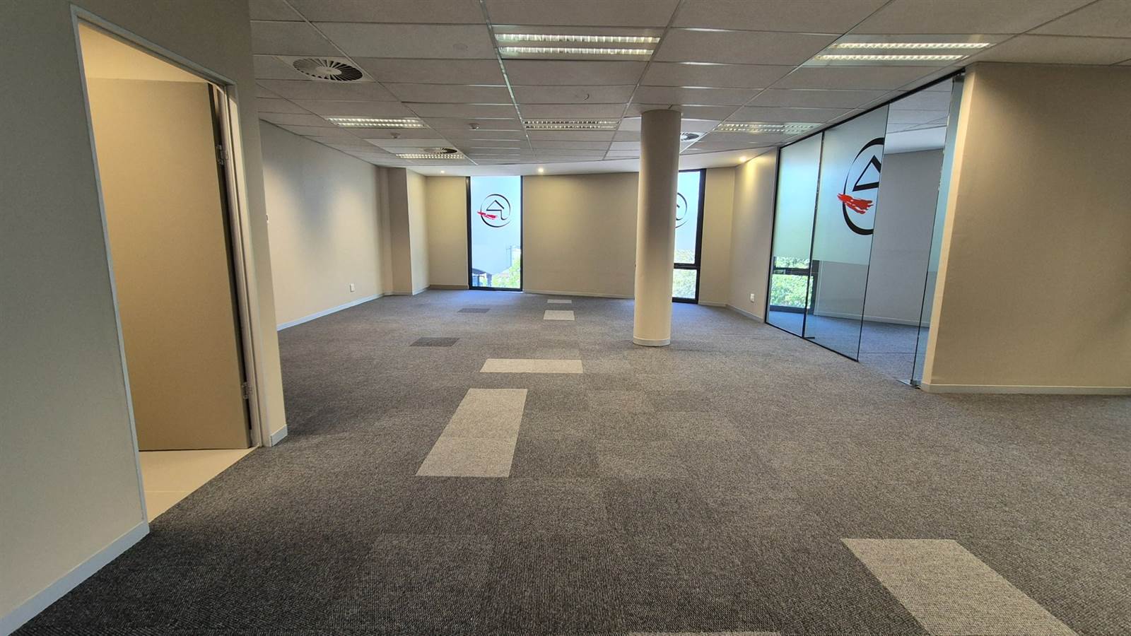 225  m² Office Space in Menlyn photo number 6
