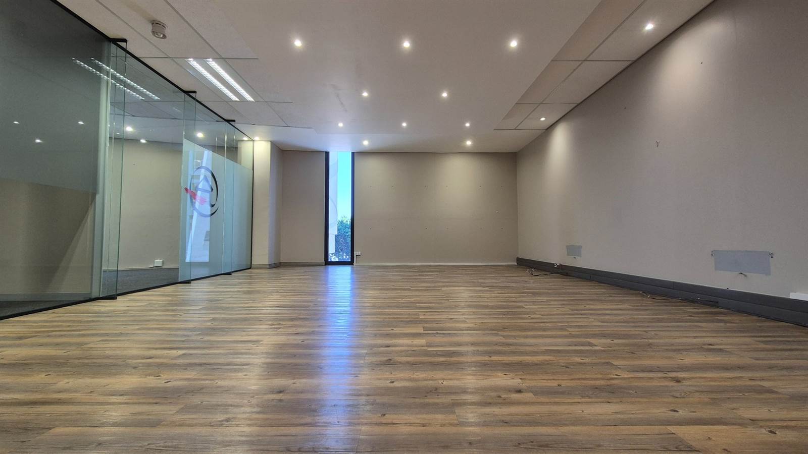 225  m² Office Space in Menlyn photo number 13
