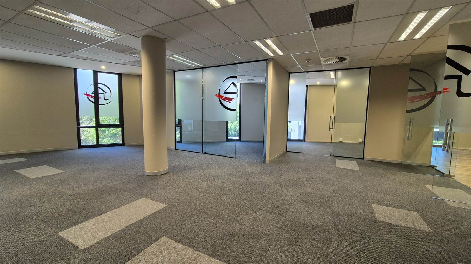 225  m² Office Space in Menlyn photo number 8