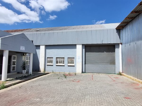 1500  m² Industrial space in Krugersdorp Central