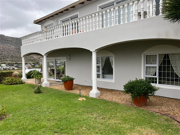 3 Bed House in Glencairn Heights