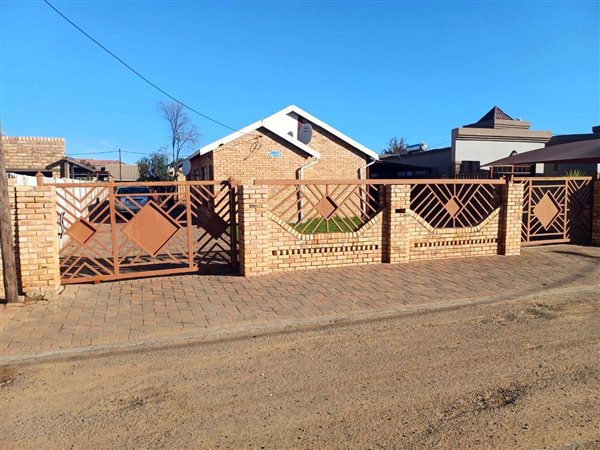 3 Bedroom House 3 Bedroom House