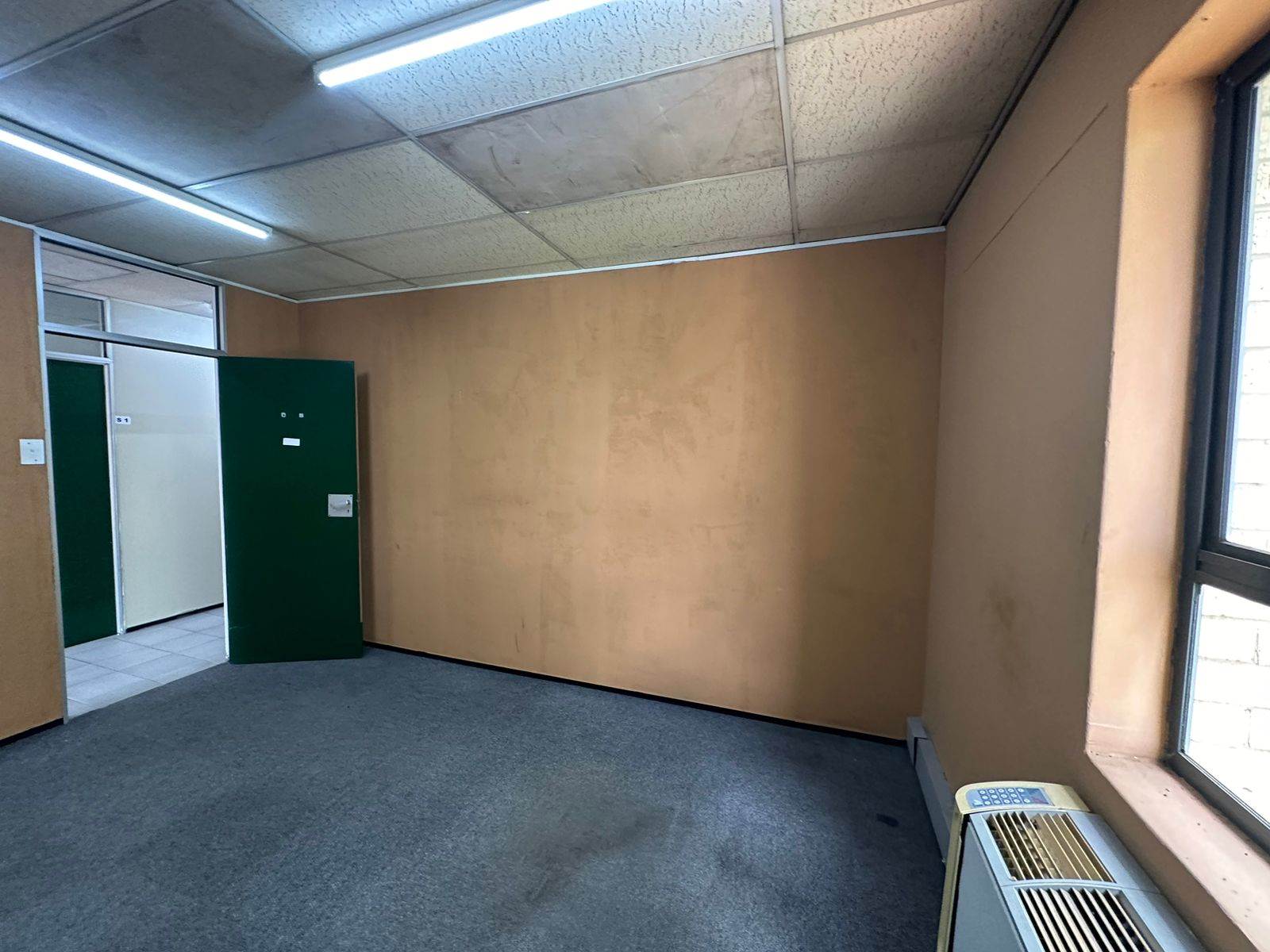 15  m² Commercial space in New Redruth photo number 2