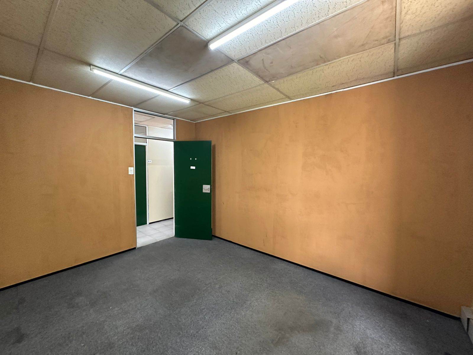 15  m² Commercial space in New Redruth photo number 3