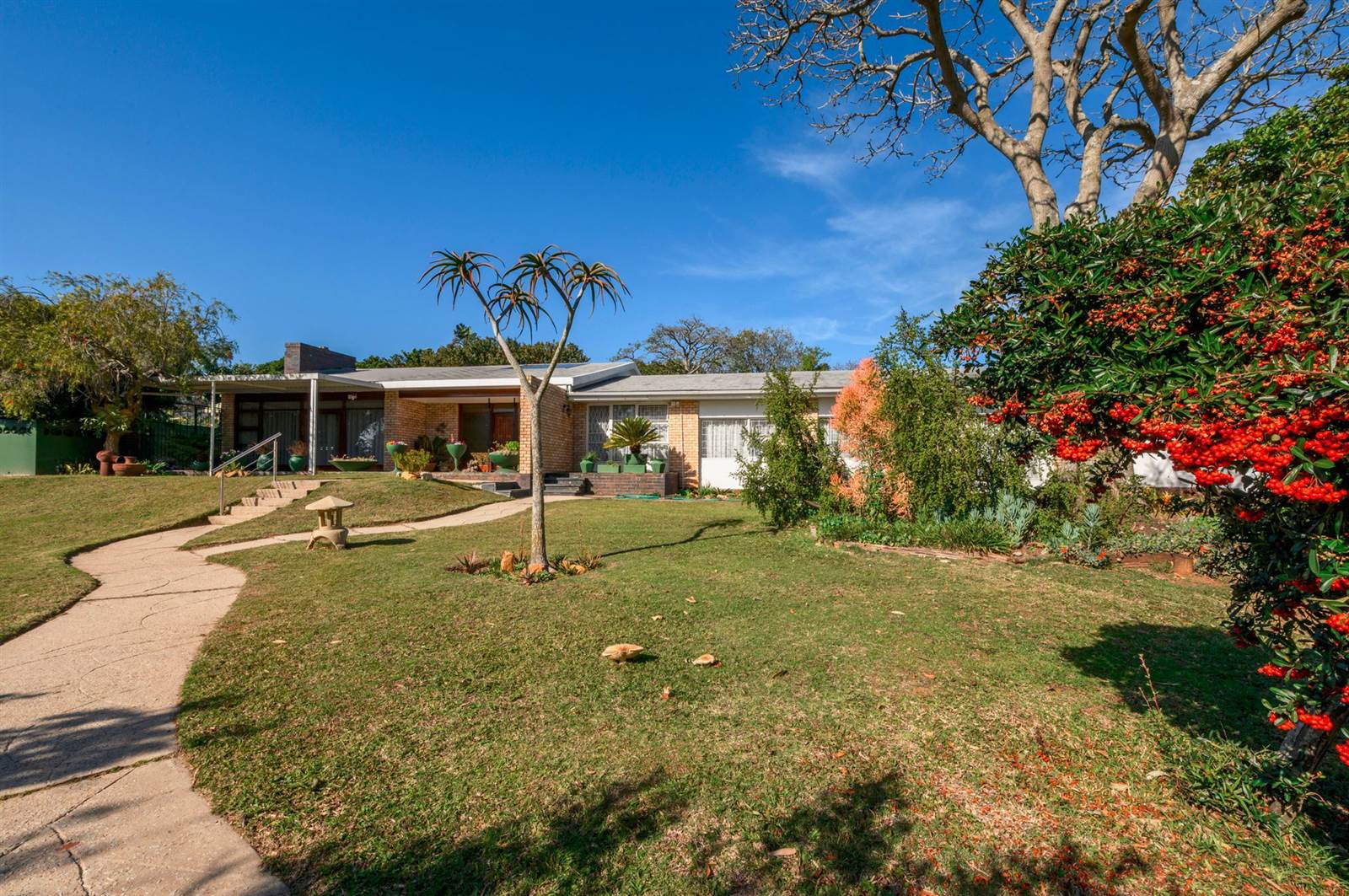 3 Bed House for sale in Weybridge Park T4740931 Private Property