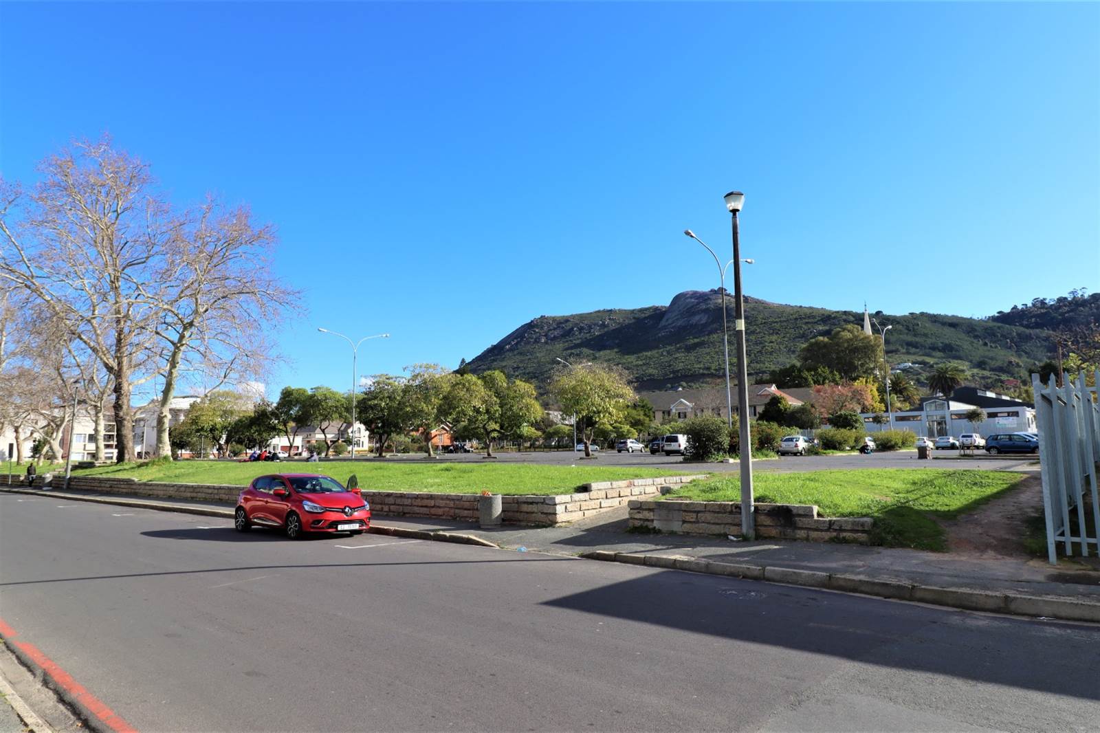 2 Bed Apartment in Paarl photo number 13