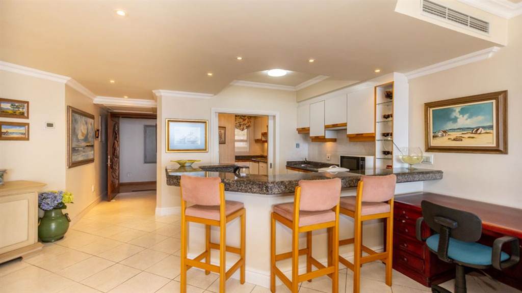 3 Bed Apartment in Umhlanga Rocks photo number 17