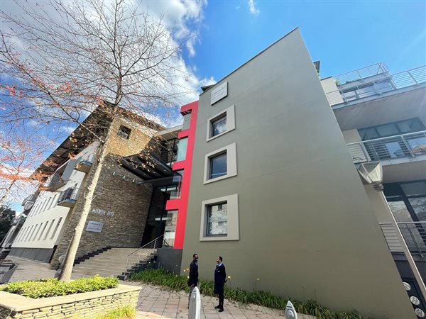 176  m² Commercial space in Melrose Arch