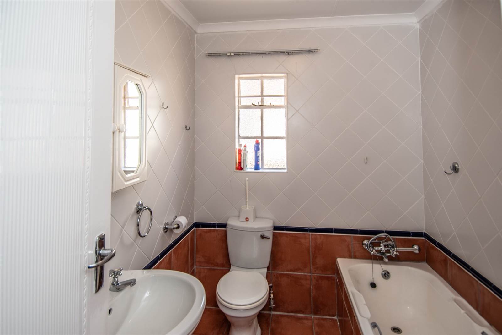 3 Bed House in Nelspruit photo number 8