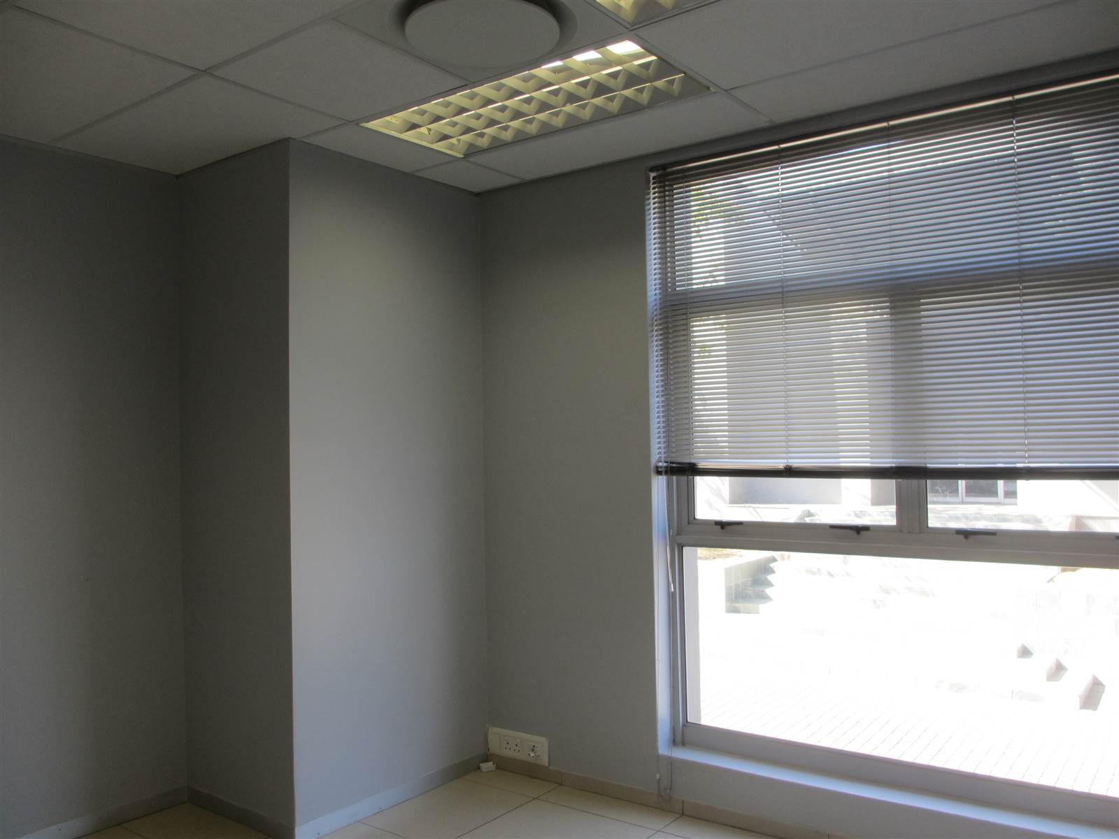 1033  m² Commercial space in Fourways photo number 14