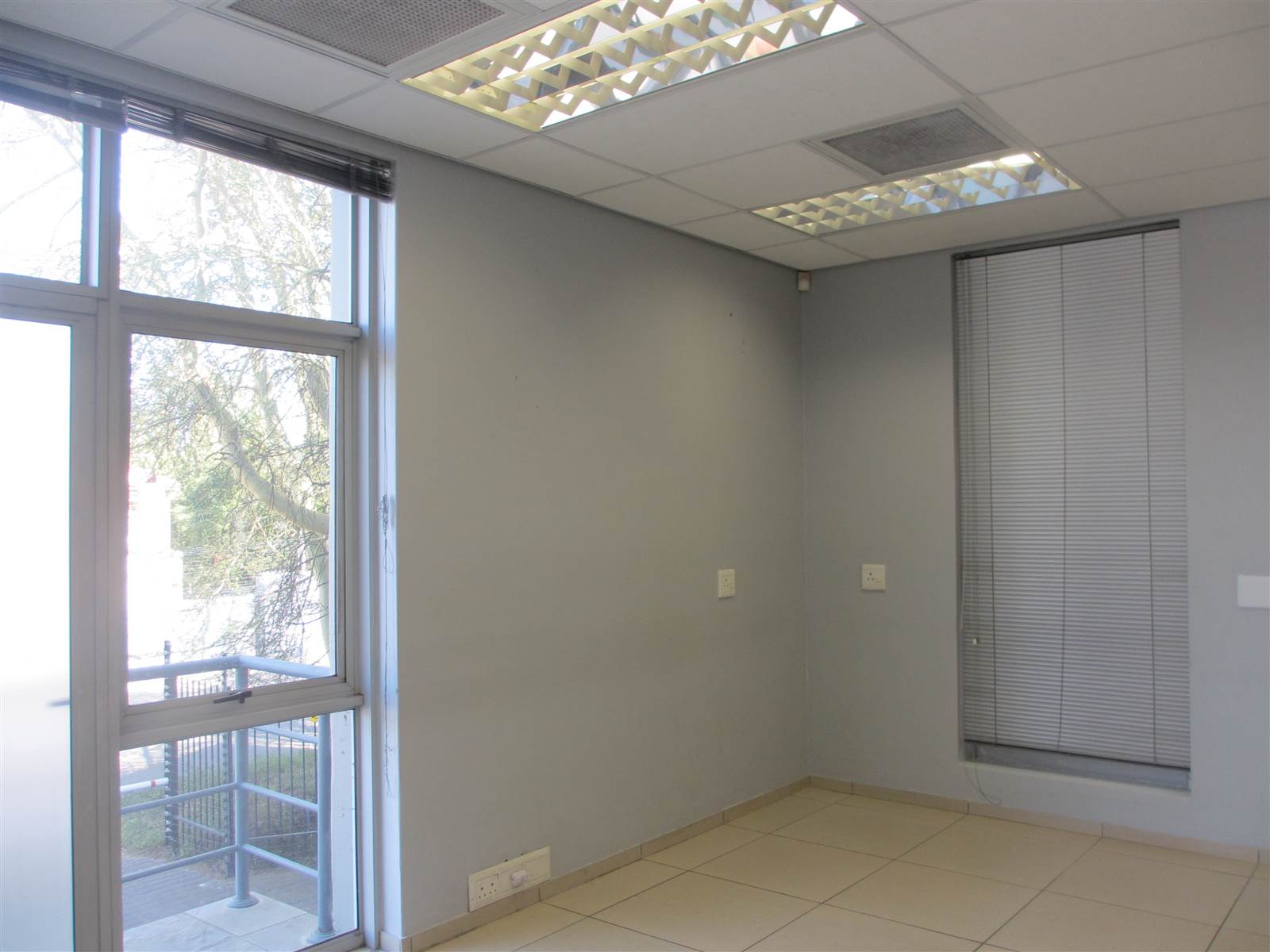 1033  m² Commercial space in Fourways photo number 13
