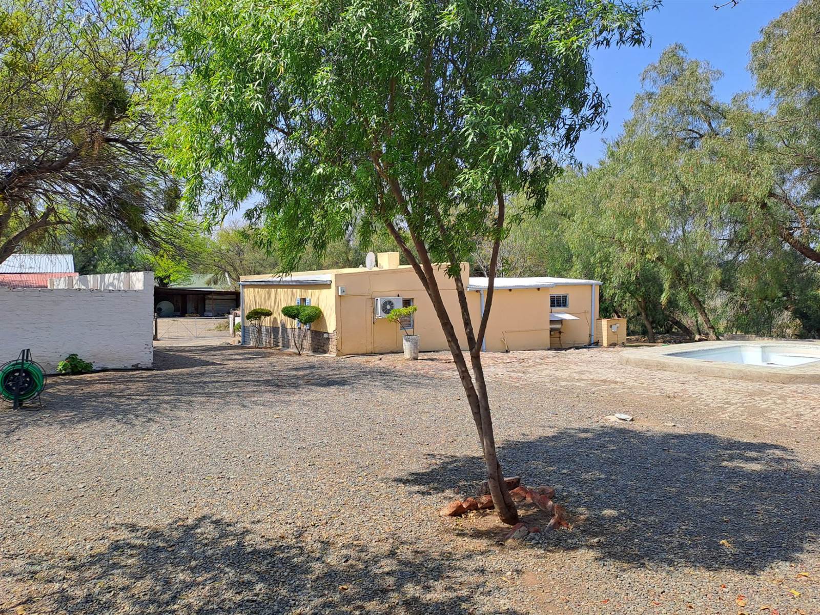 6.6 ha Farm in Graaff Reinet photo number 25