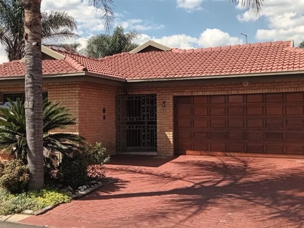 3 Bed Cluster in Beyers Park