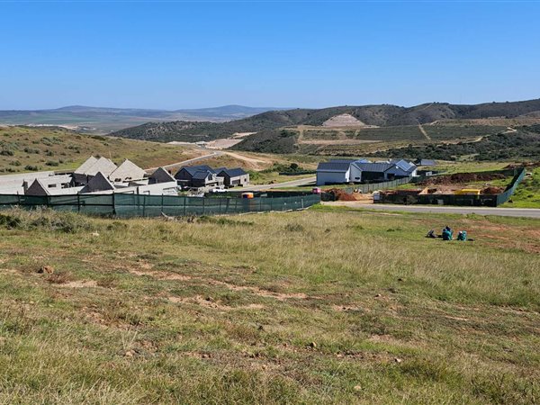 1604 m² Land available in Hartenbos
