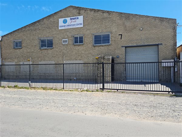 580  m² Industrial space in Strand Central