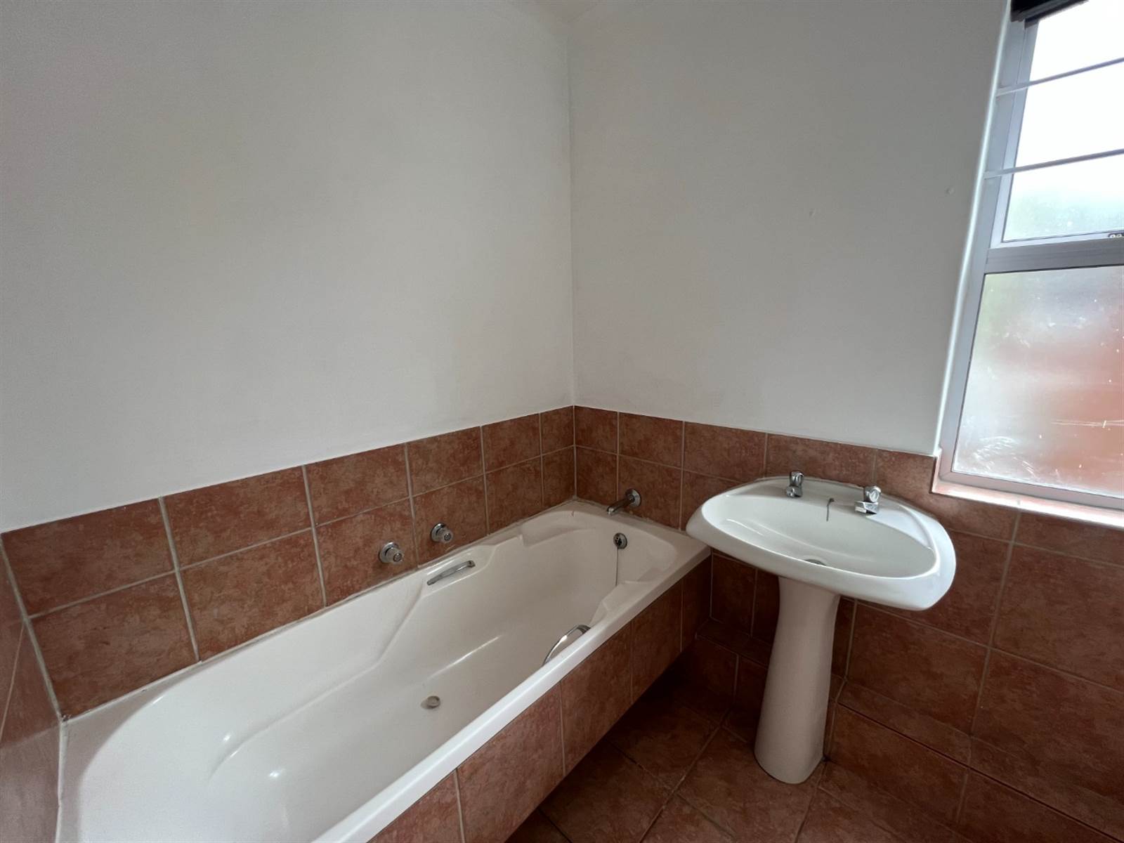 2 Bed Townhouse in Athlone photo number 7