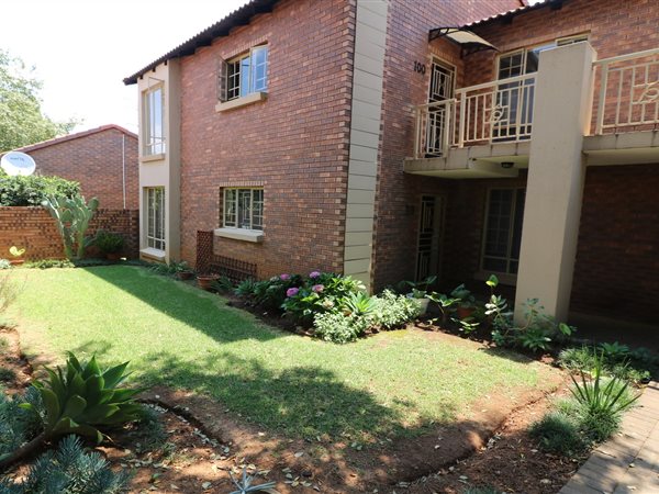 2 Bedroom Townhouse 2 Bedroom Townhouse
