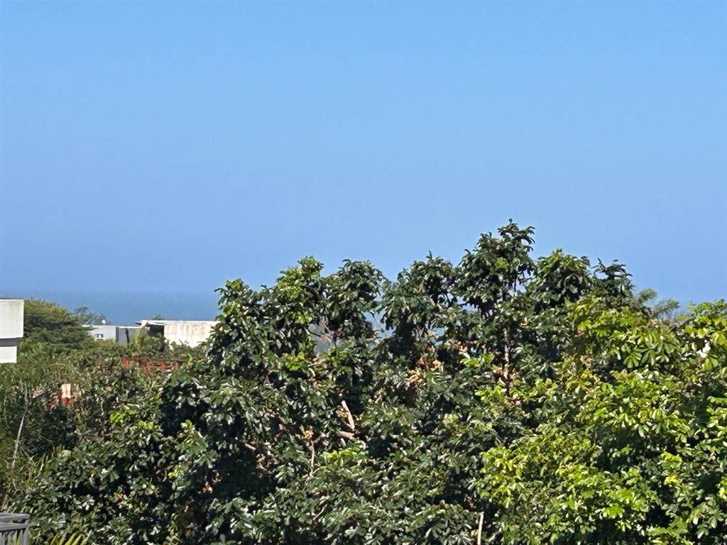 1057 m² Land available in Salt Rock photo number 5