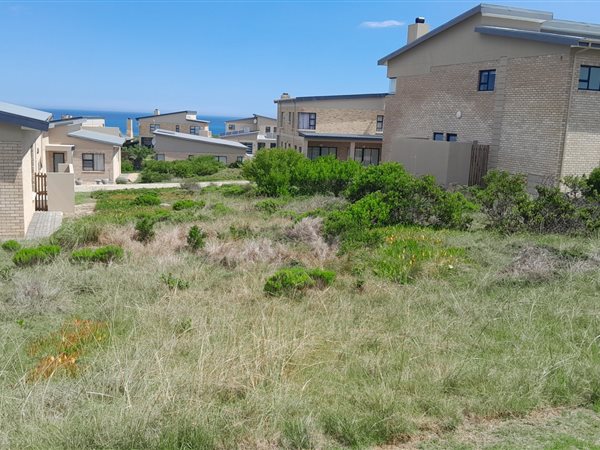 440 m² Land