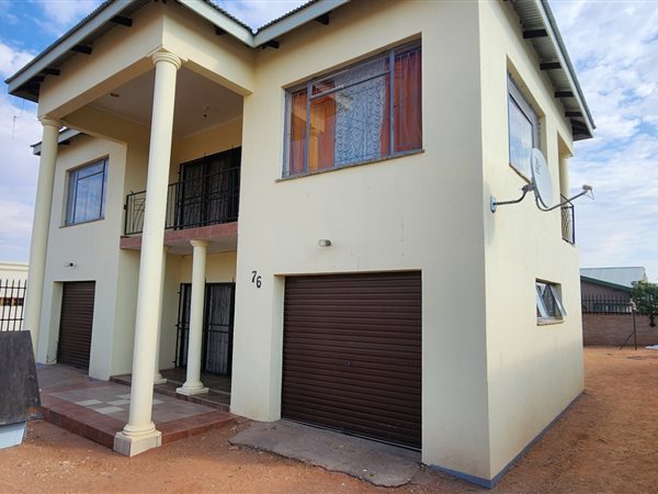 4 Bedroom House 4 Bedroom House