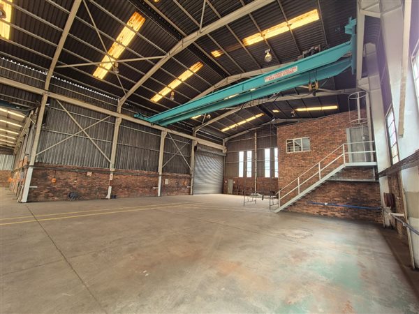 800  m² Industrial space