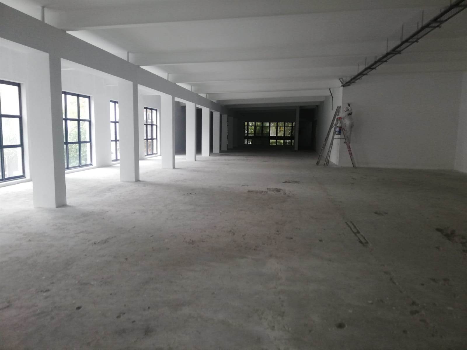 686  m² Office Space in Claremont photo number 2