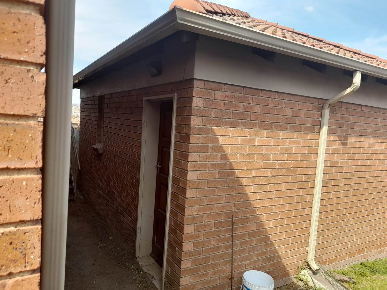 3 Bed House in Olievenhoutbosch photo number 17