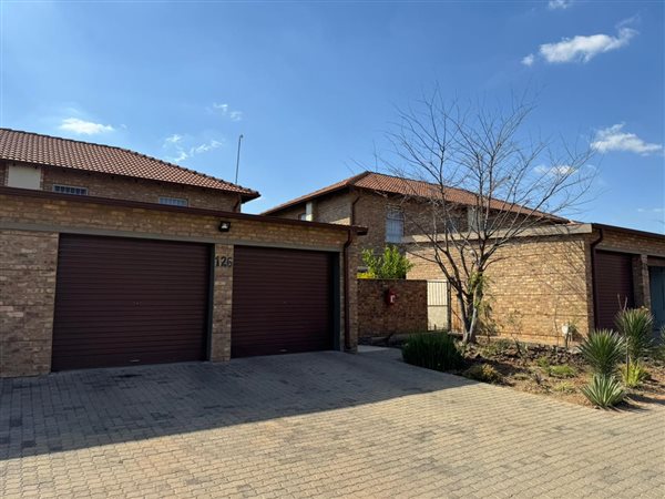 3 Bedroom Townhouse 3 Bedroom Townhouse