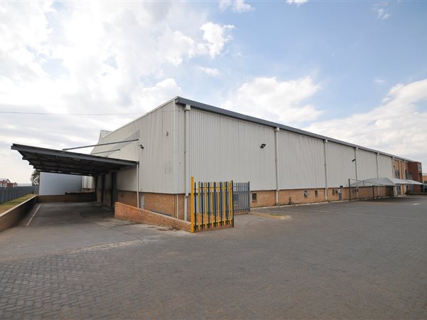 31 856 m² Industrial space 31 856 m² Industrial space