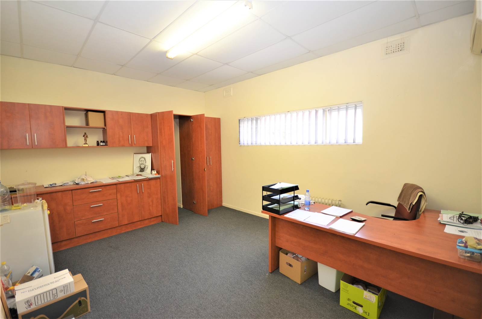 295  m² Commercial space in Southernwood photo number 14