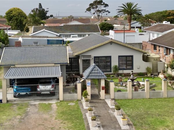 3 Bedroom House 3 Bedroom House