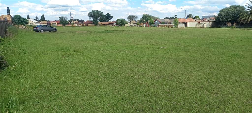 3537 m² Land available in Lenasia South photo number 4