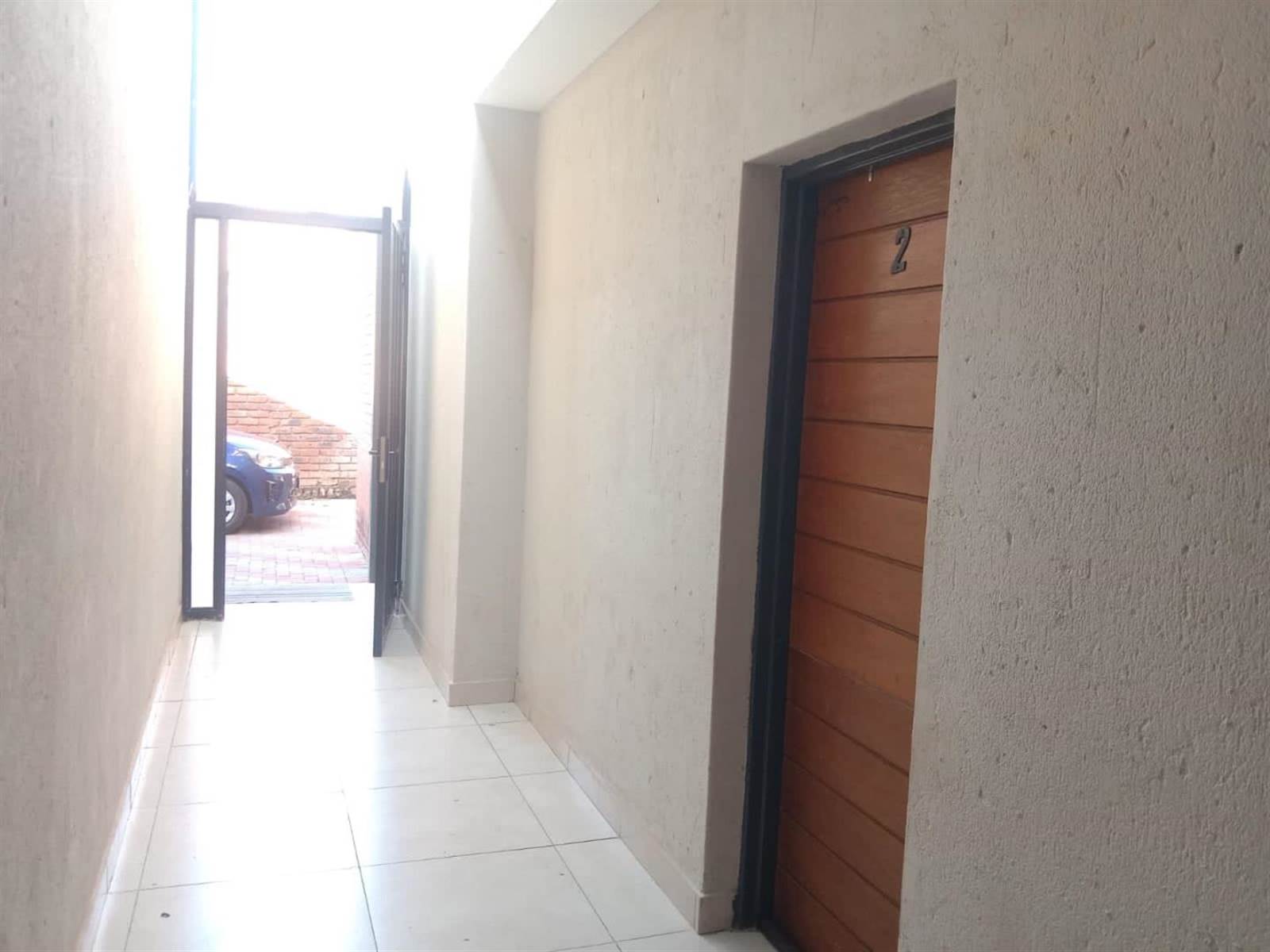 12 Bed House in Atteridgeville photo number 8