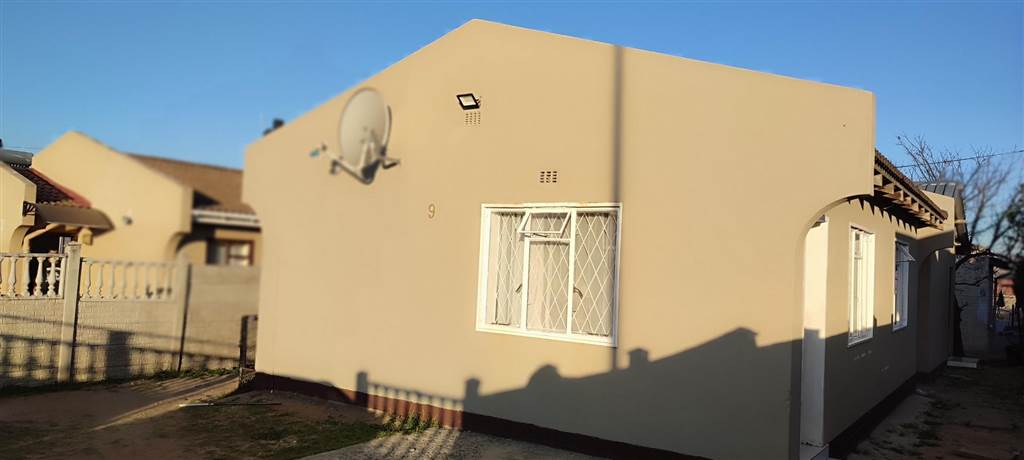 3 Bed House in Kokstad photo number 14